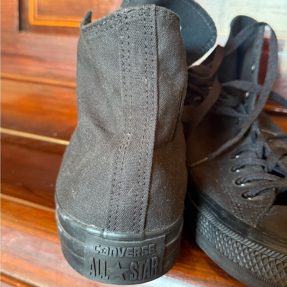 Men’s size 13 Converse Chuck Taylor All Star black classic high top sneakers - Picture 3 of 11